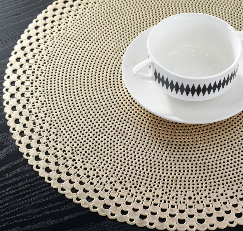 Ensemble Napperons en forme de cercle couleur dore avec design moderne antidérapant pour table-salle a manger cuisine décor / 6 pièces 