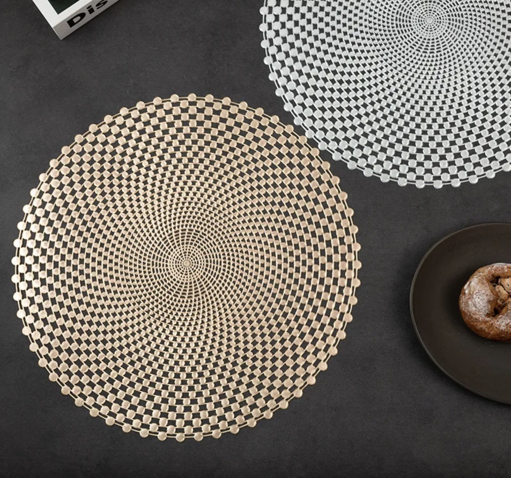 Ensemble Napperons couleur dore / rouge / argent / bronze / avec design moderne antidérapant pour table-salle a manger cuisine décor / 6 pièces 