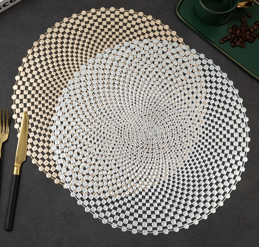 Ensemble Napperons couleur dore / rouge / argent / bronze / avec design moderne antidérapant pour table-salle a manger cuisine décor / 6 pièces 