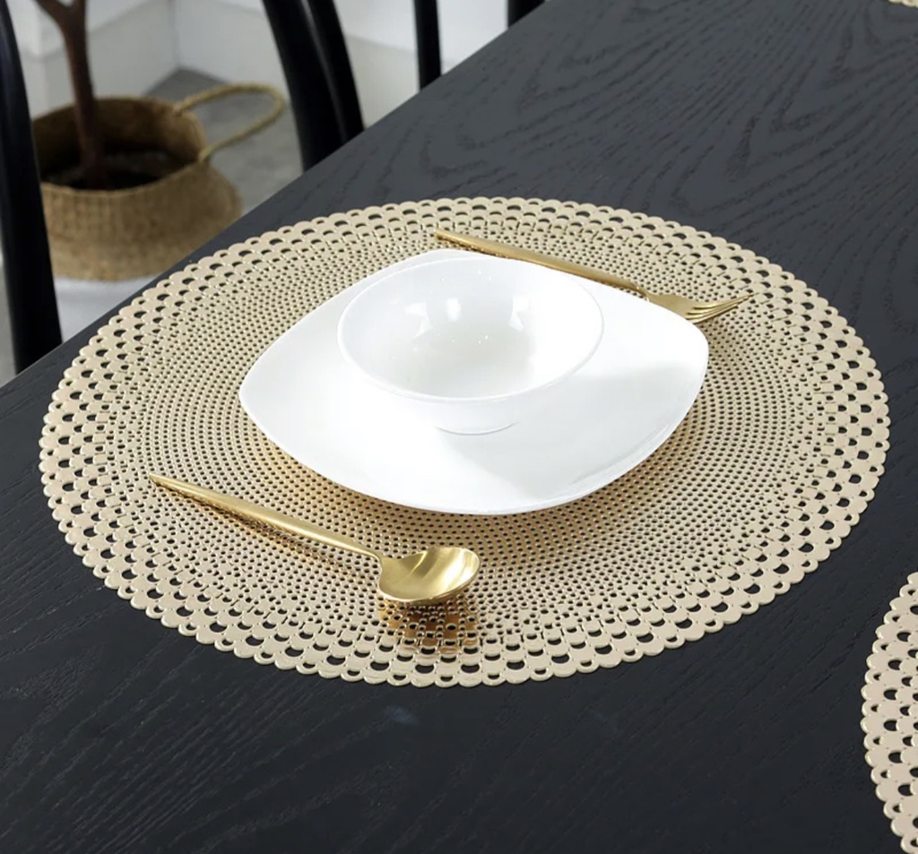 Ensemble Napperons en forme de cercle couleur dore / rouge / avec design moderne antidérapant pour table-salle a manger cuisine décor / 6 pièces 
